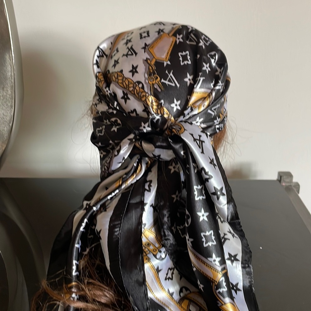 Silk Like Head/Neck/Purse Scarf